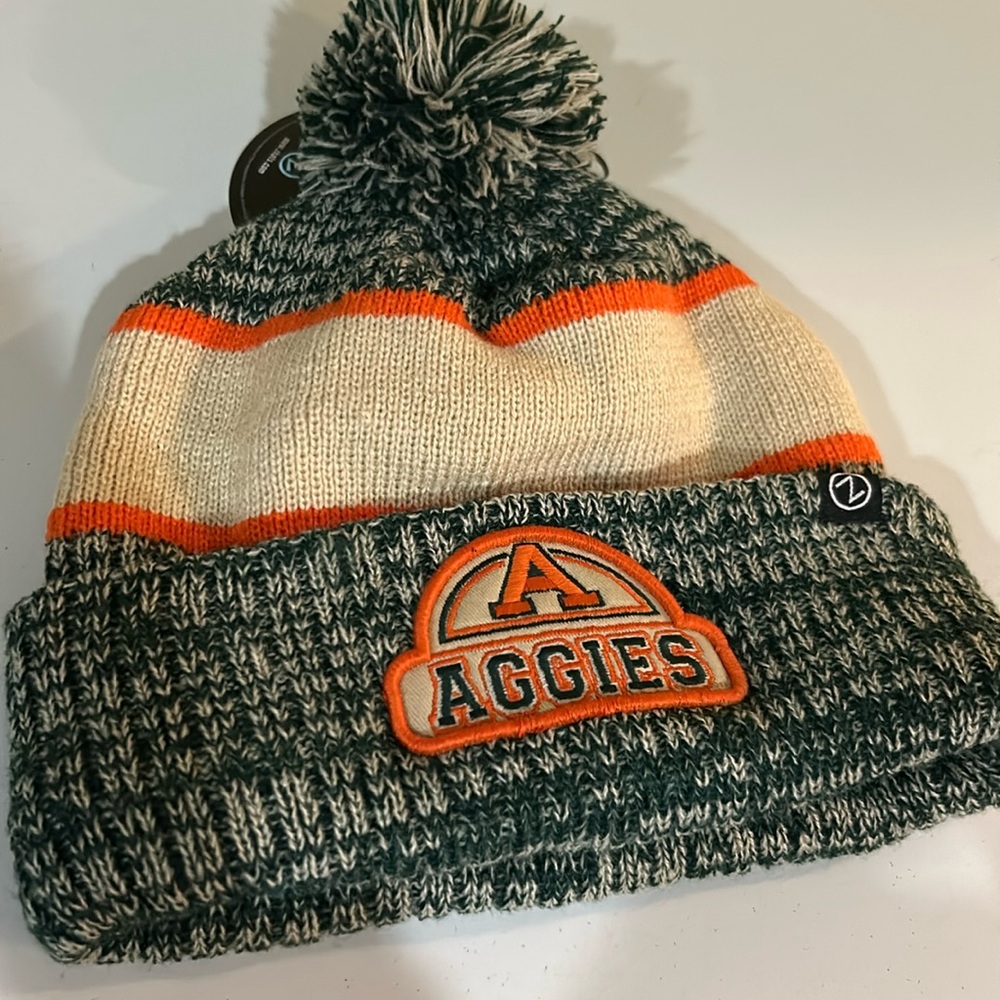 Aggies knit hat Pom new fleece lined zephyr
